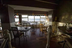 The Strand Bistro & Guesthouse Kilkee - Image 2