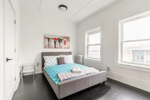 Cozy 2-storey 2BR Apt Near Parks and King St - Image 4