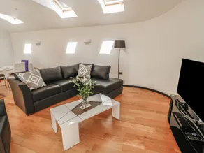 Skylark Studio - Image 3