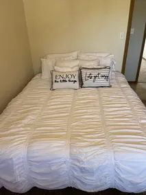 Evergreen Apartments - Image 3