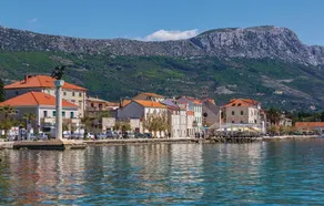 Beautiful Apartment in Kastel Stari With 4 Bedrooms, Wifi and Outdoor Swimming Pool - Image 5