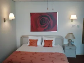Steyn Hotel & Apartments - Image 2