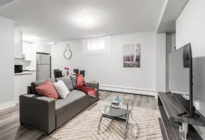 Brand New - 1BR Modern Apt - Prime Location - Image 2