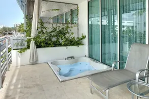 Sobe Ocean Drive Suites - Image 3