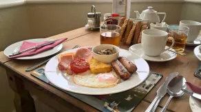 Links Side Guesthouse - Image 2