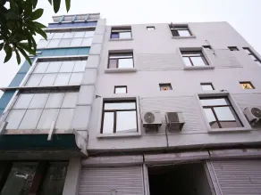 OYO 14975 City Guest House - Image 3