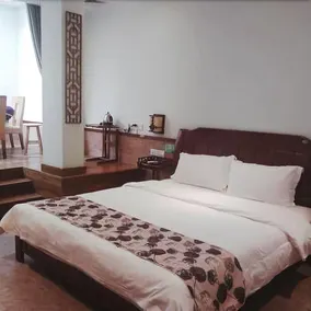 Hetang Yuese Garden Hotel - Image 5