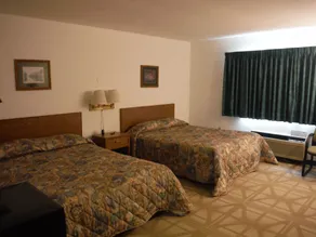 Caravan Motel - Image 2