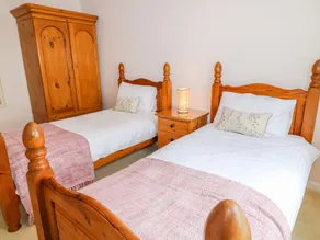 Maple Cottage - Image 4