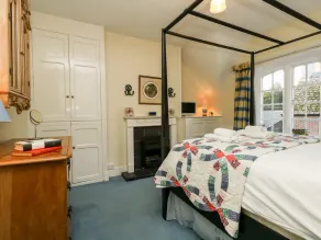 Old Gaol Cottage, CERNE ABBAS - Image 3