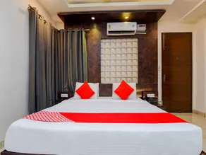 OYO Flagship 757 Sector 57 - Image 4