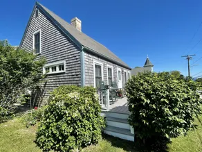 Appleyard - Image 3
