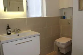 4 Bedroom House With Large Garden - Image 5