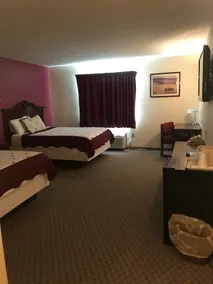 North Shore Inn and Suites - Image 5