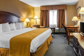 I65 Studio Suites (ex Quality Inn Scottsburg) - Image 3
