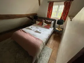 The Royal Retreat -elegant 7bdr With Garden - Image 3