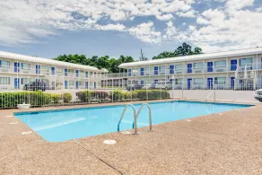 Motel 6 Fayetteville, AR - Image 4