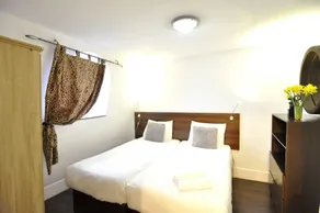 St. George's Apartments - Image 2