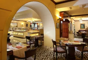 Carlton Palace Hotel Dubai - Image 4