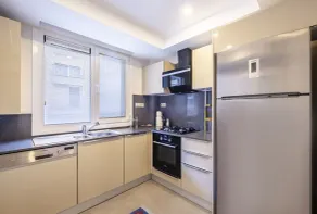 Sleek and Modern Flat Near Caddebostan Coast - Image 2