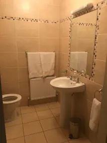 Clare Manor - Image 2