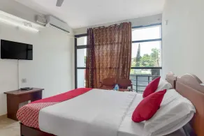OYO 13581 Hotel Raj - Image 2