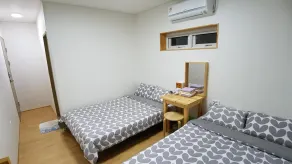 Bong Stay - Image 2