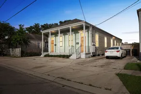 Historic Algiers Point 3 Minutes To Downtown 3 Bedroom Duplex by Redawning - Image 3