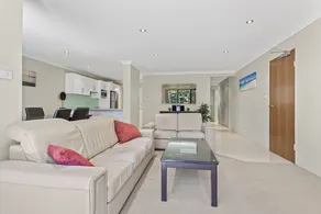 Nicholli, Bay Parklands, Unit 30/2 Gowrie Ave - Image 2