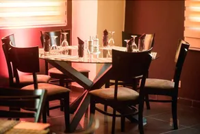 M Suites Hotel - Image 5