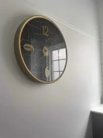 Avant Garde 1 Bedroom Apartment in Perth - Image 3