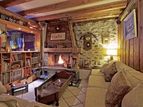 Superb Savoyard Traditional Chalet Located 500 m From the Slopes - Image 2