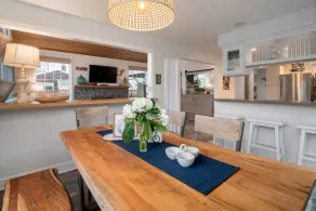 Puffin Nest by Avantstay Cozy & Modern Close to Town & Beach - Image 5