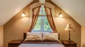 Parker by the Sea - Quaint Apartment with Beach Access - Image 3