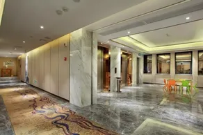 Xiangbishan Port House | City core stroll city center hotel (Guilin two rivers and four lakes store) - Image 3