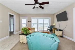 Water Front Delight On The Bay 3 Bedroom Home by RedAwning - Image 3