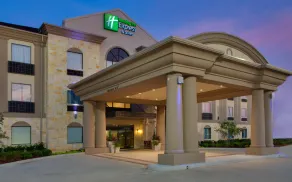 Holiday Inn Express & Suites Houston Energy Corridor - W Oaks - Image 4