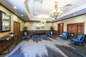 MCM Eleganté Hotel & Suites - Image 2