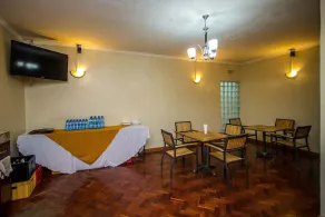 Konar House Lounge - Image 4