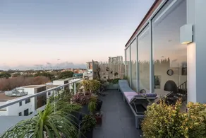 Loft Penthouse With Startling City Views + Parking - Image 2