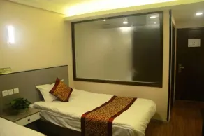 Beijing Caoyuan Hotel (Yonghegong Guijie store) - Image 2