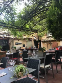 Guest House Le Vieux Bistrot - Image 3
