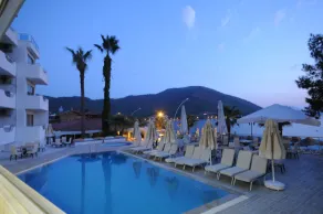 Mar-Bas Hotel - Image 3