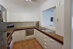 Rons Beach House - Image 5
