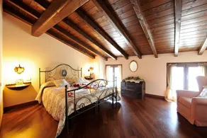 La Piazza Porlezza - Image 4