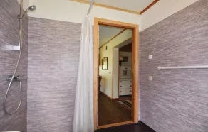 Awesome Home in Ed With 4 Bedrooms and Wifi - Image 2