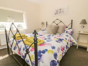 28 Stone Cottage - Image 2