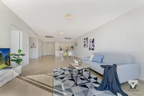 Macquarie Uni 2 Bedroom Modern APT + Free Parking Nnr009 - Image 3