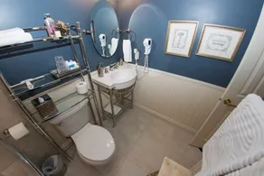 Moonstone Manor Bed & Breakfast - Image 2