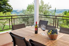 Villa mit Pool, Garten und Grill | Panoramablick - Image 5